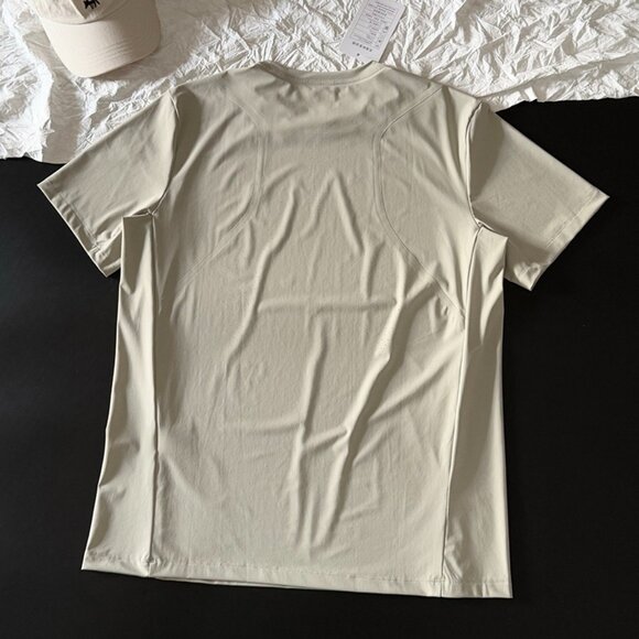 Round Neck Quick-Drying Short-Sleeved T-Shirt Kolon Sport - Picture 2 of 5